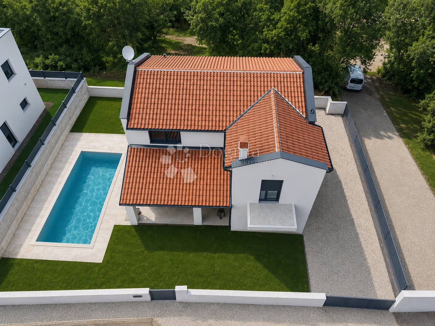 kuća s bazenom u marčani – 175 m², mirna lokacija - slika 2
