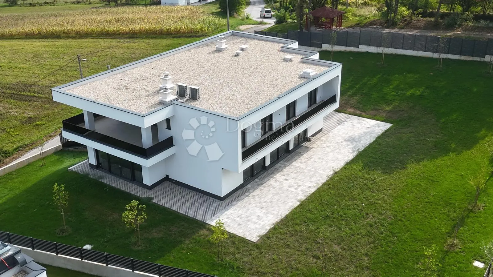luksuzna vila s bazenom i pogledom na zagreb – novogradnja - slika 2