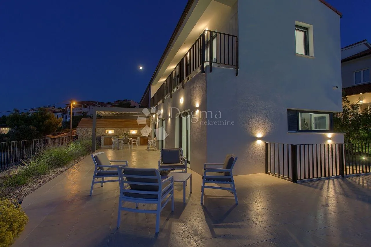vrbnik, krk – kuća s očaravajućim panoramskim pogledom na more - slika 23