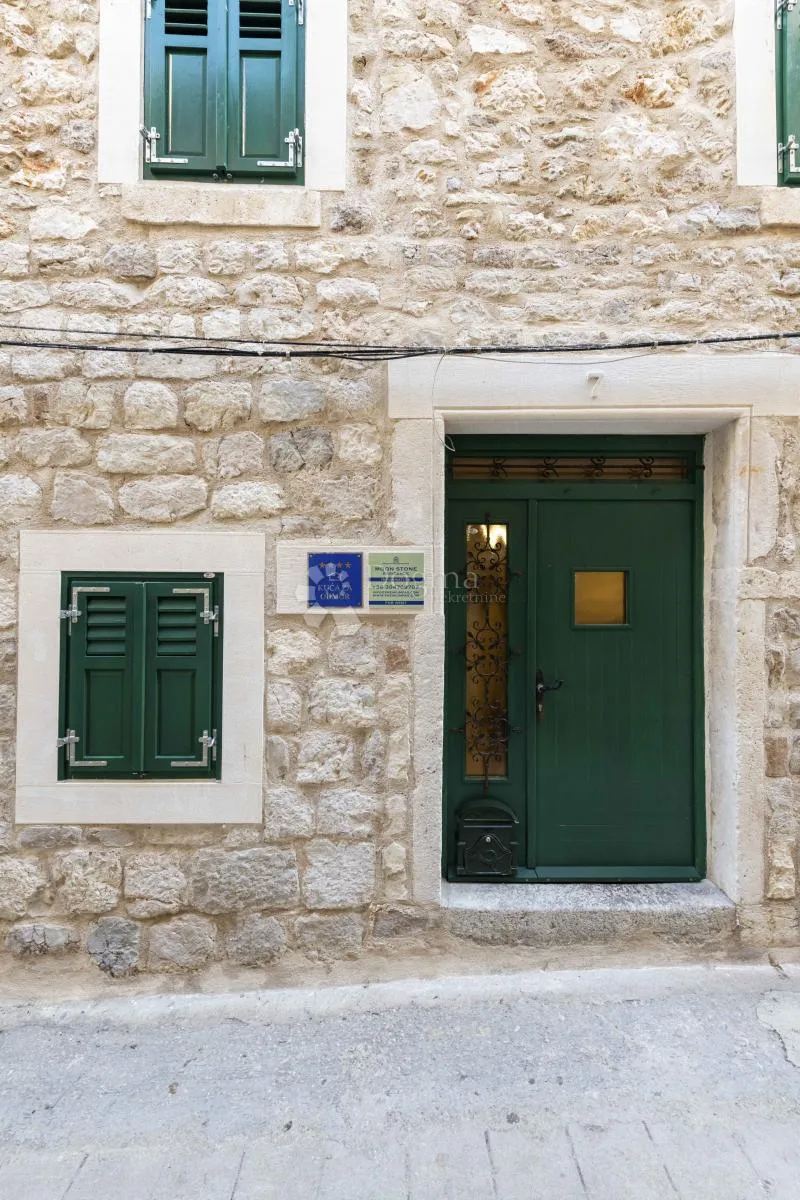 kuća u povijesnoj jezgri, pag - slika 2