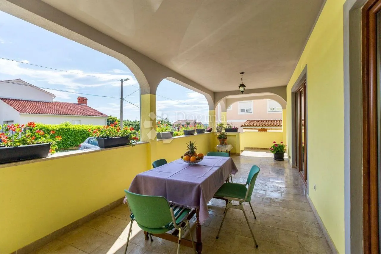 istra - kuća s 5 apartmana u blizini poreča - slika 2