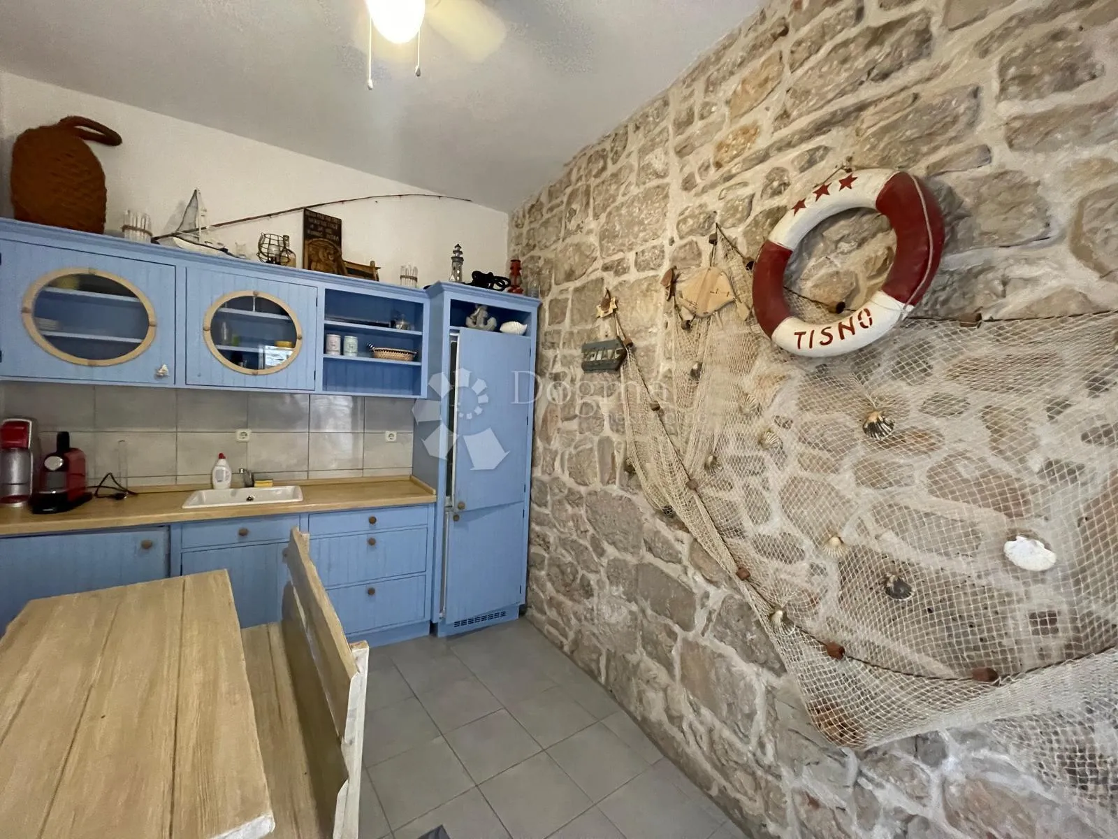 tisno – šarmantna dalmatinska kuća, top lokacija - slika 16