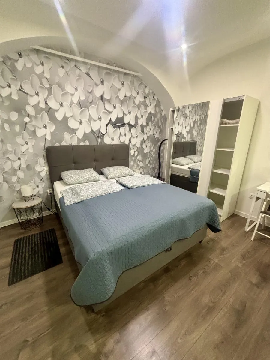 studio u strogom centru zagreba - slika 3