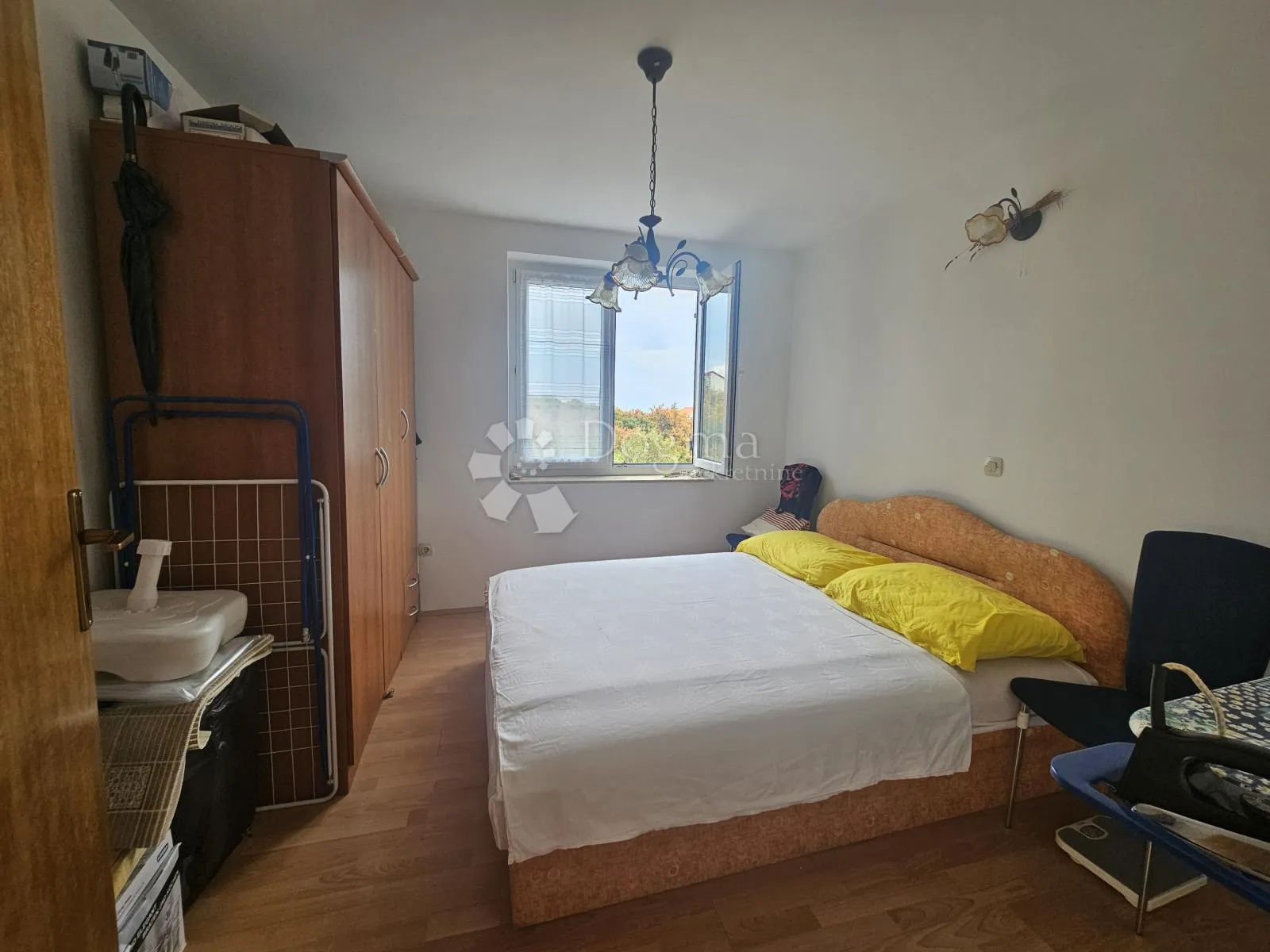 mali apartman s pogledom na more - slika 3