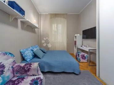 komforan 2s+db stan u centru rijeke za najam - slika 17