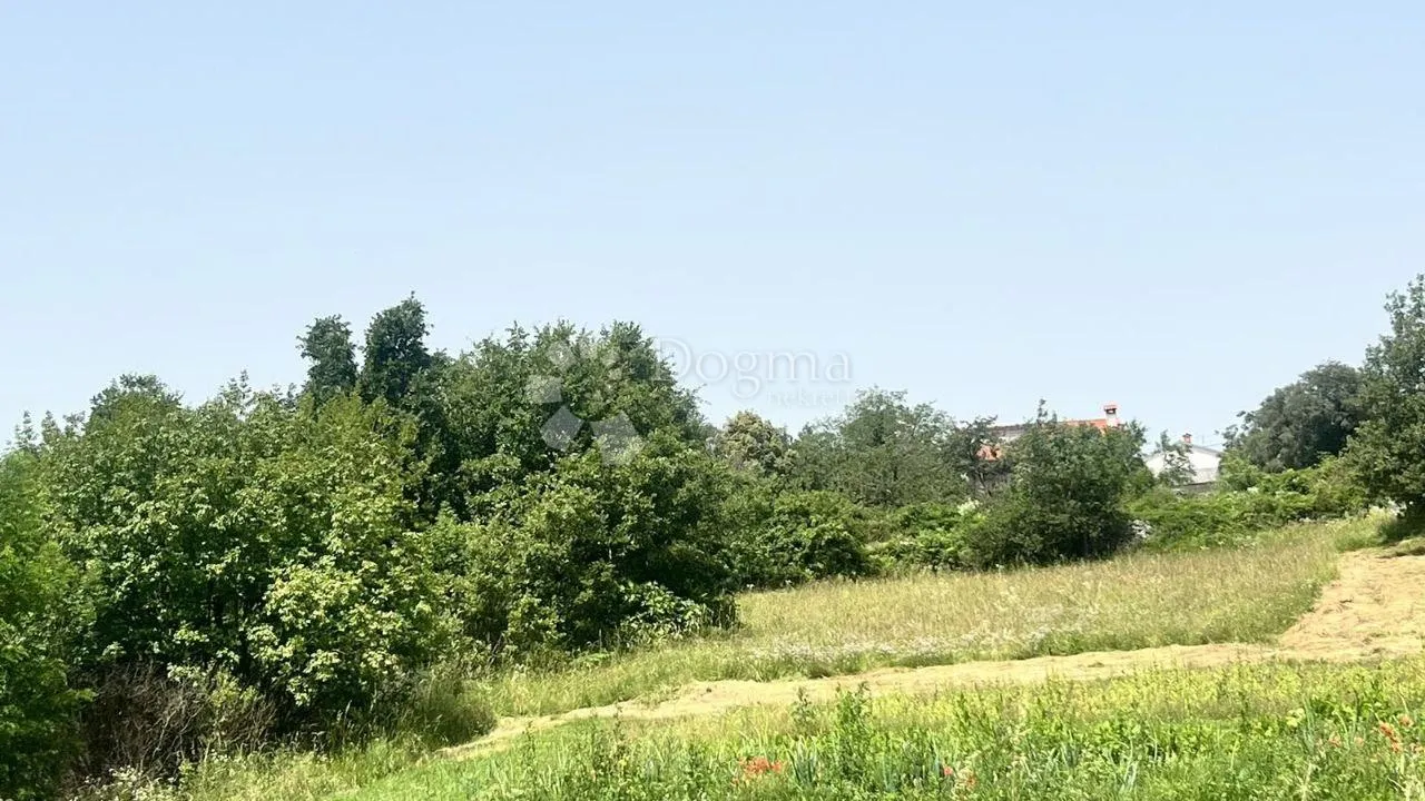 spuštena cijena!!! prostrano građevinsko zemljište tinjan - slika 3