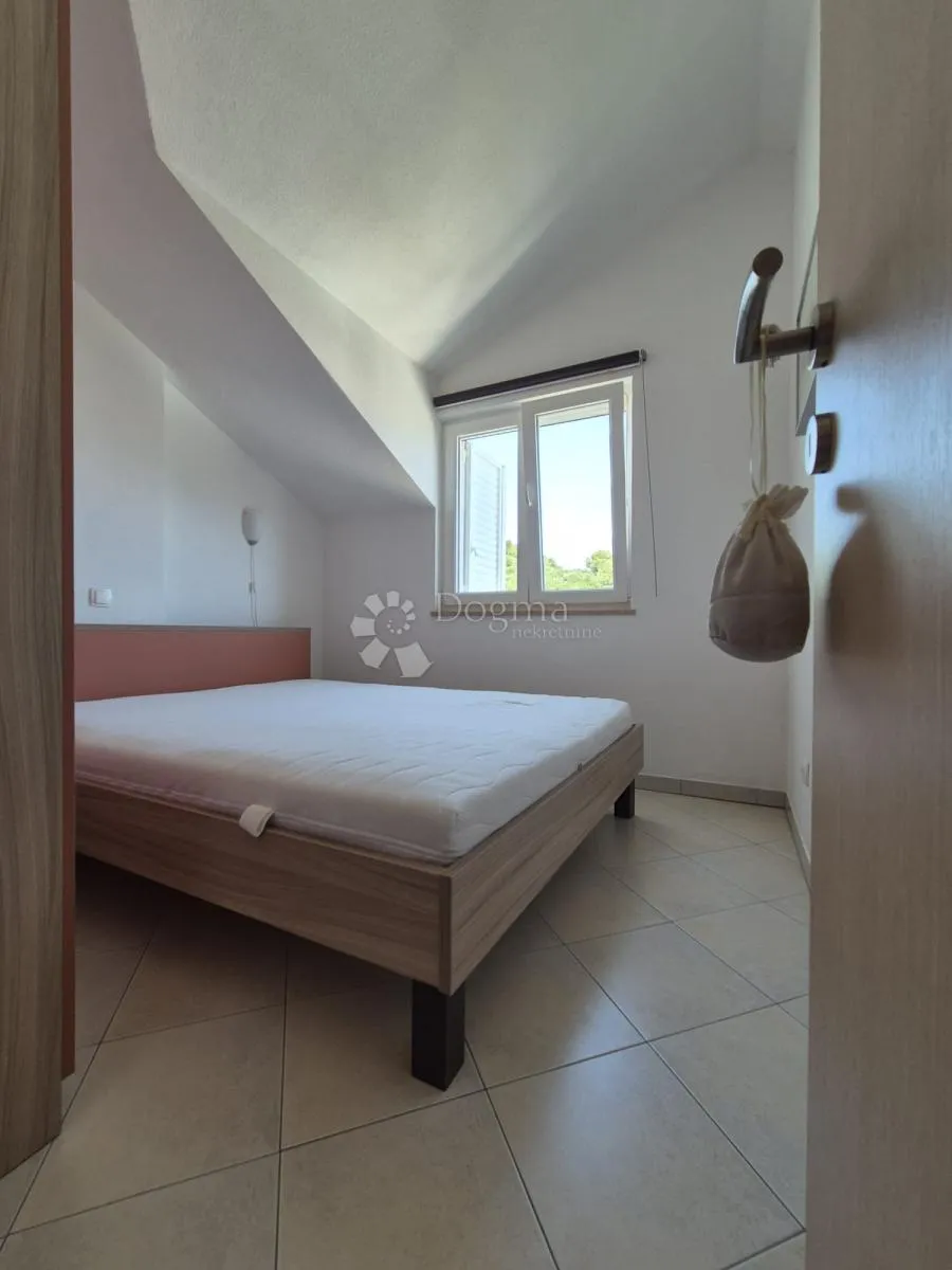 stan s panoramskim pogledom na more, trogir / čiovo - miševac - slika 11