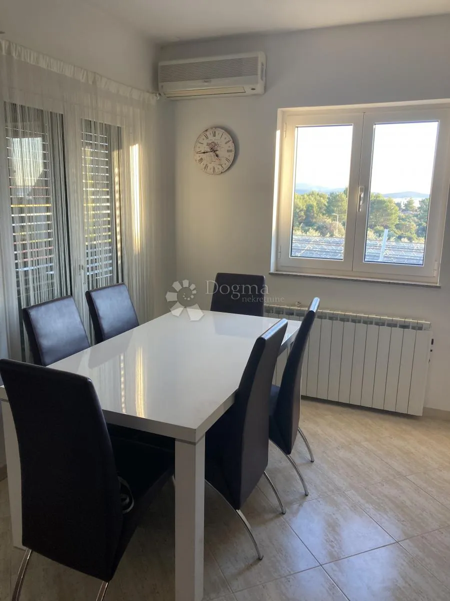 podsolarsko, šibenik – namješten dvosoban stan s pogledom na more - slika 3
