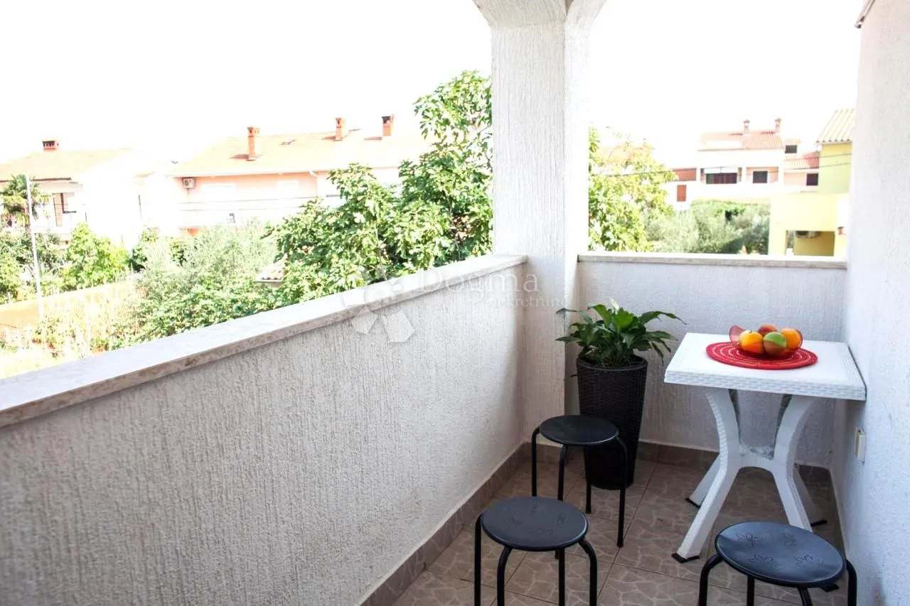 kuća sa 6 stambenih jedinica - 600m od mora! - slika 32