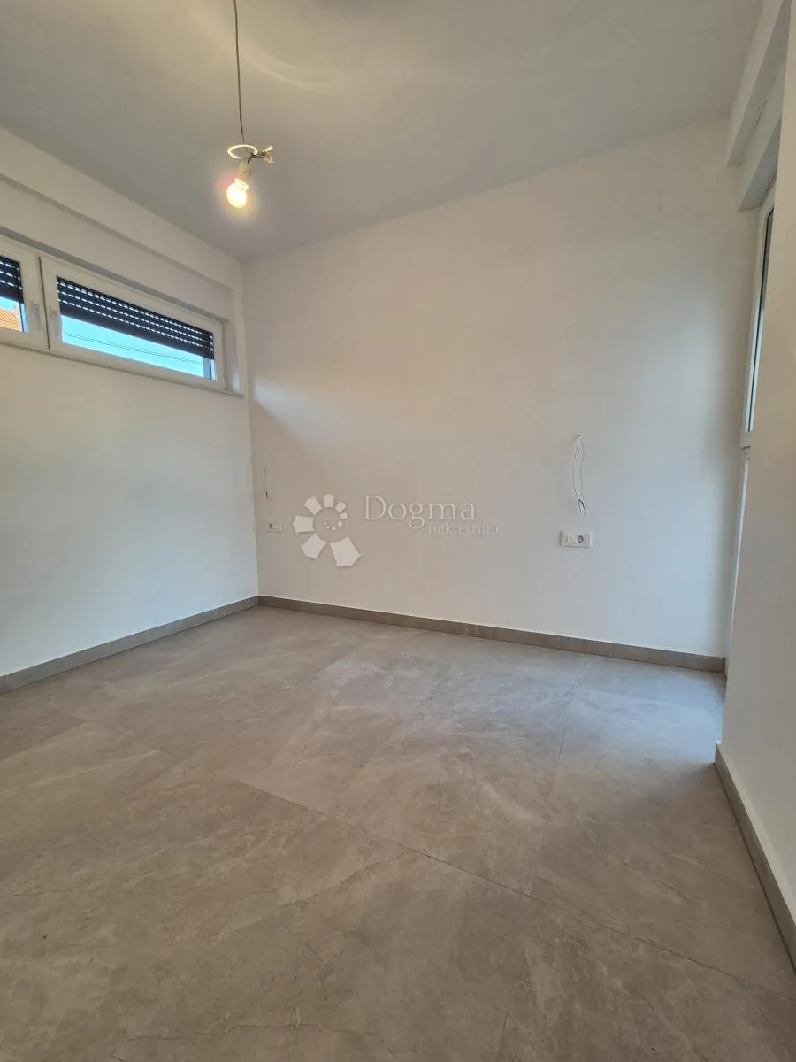 luksuzni app u novogradnji 152m2 s bazenom i okućnicom 180m2 - slika 12