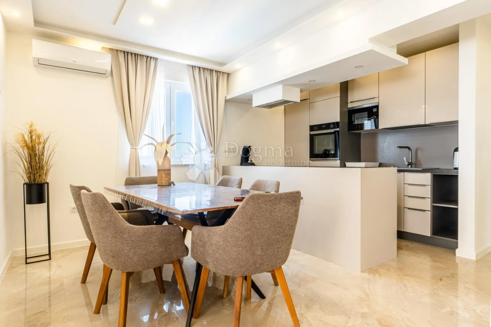 jadranovo – moderna vila s bazenom i otvorenim pogledom na more - slika 26