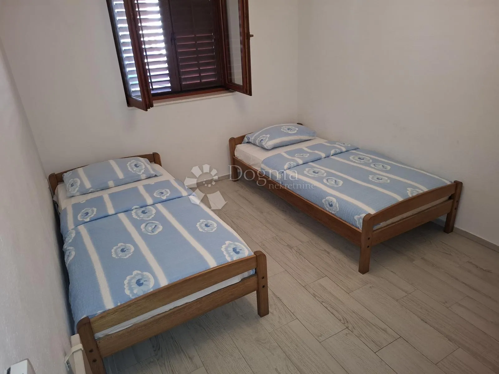 vodice - apartman u prizemlju - slika 3
