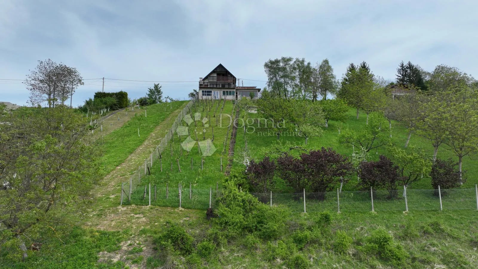 idealna vikend kuća vugrovec 236.98 m²+okućnica 2746 m2 - slika 2
