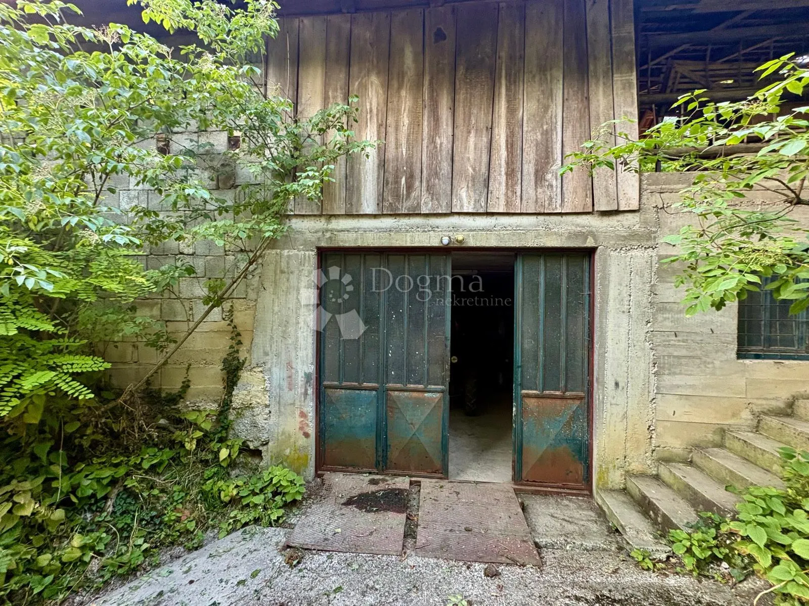 investicijsko imanje s pogledom na dolinu sutle - slika 24