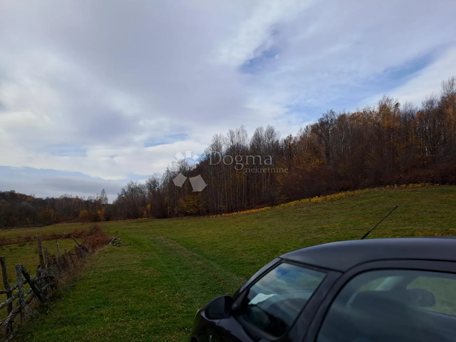 posjed s bunarom i dosta šume - slika 4