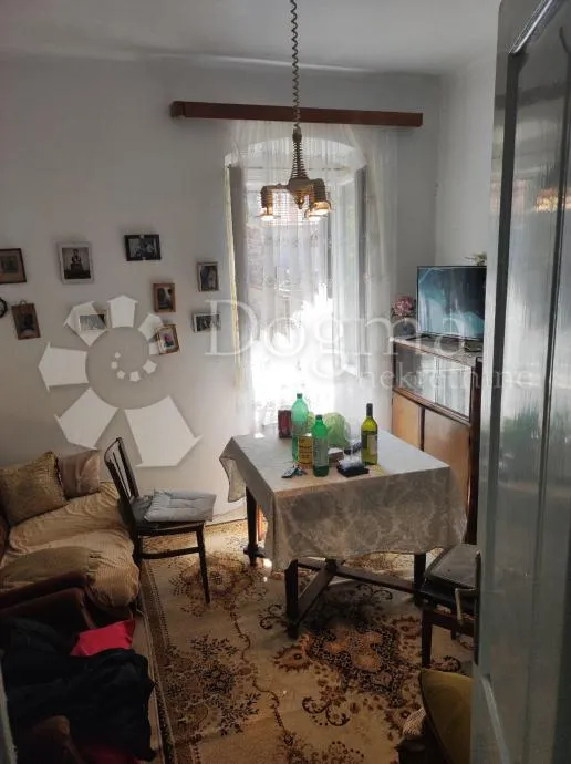 kuća za adaptaciju - hvar, vrisnik - slika 11