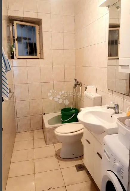selce,dvije kuće nadomak centra - slika 15