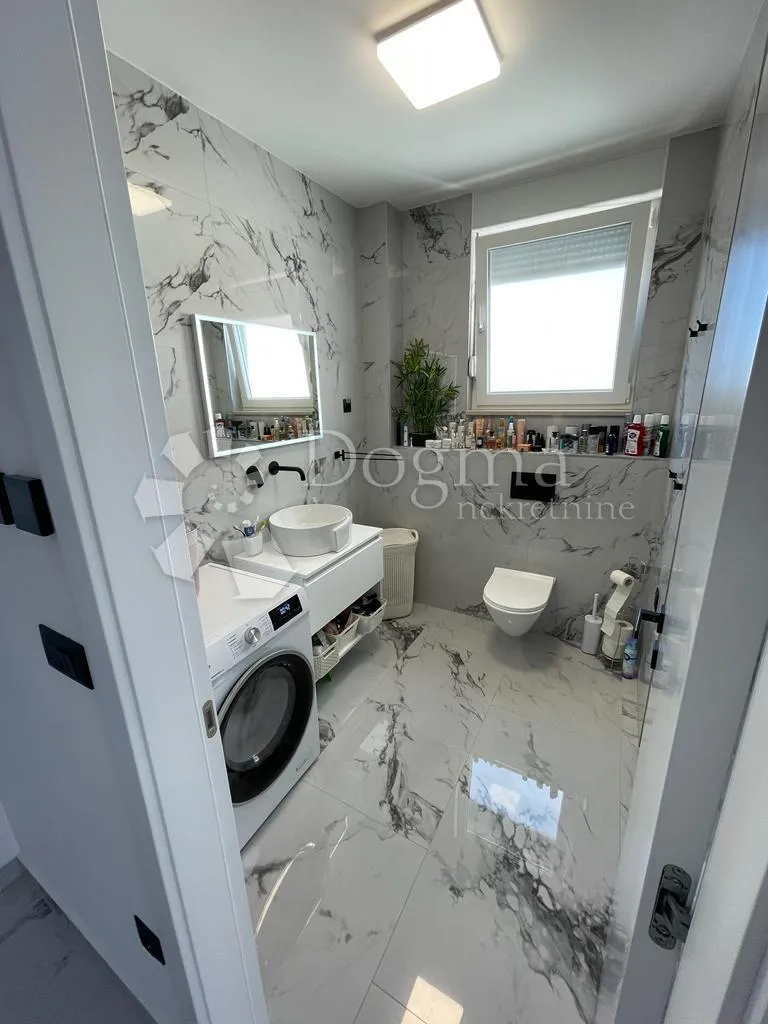 bibinje - potpuno opremljen penthouse s bazenom na krovnoj terasi - slika 15