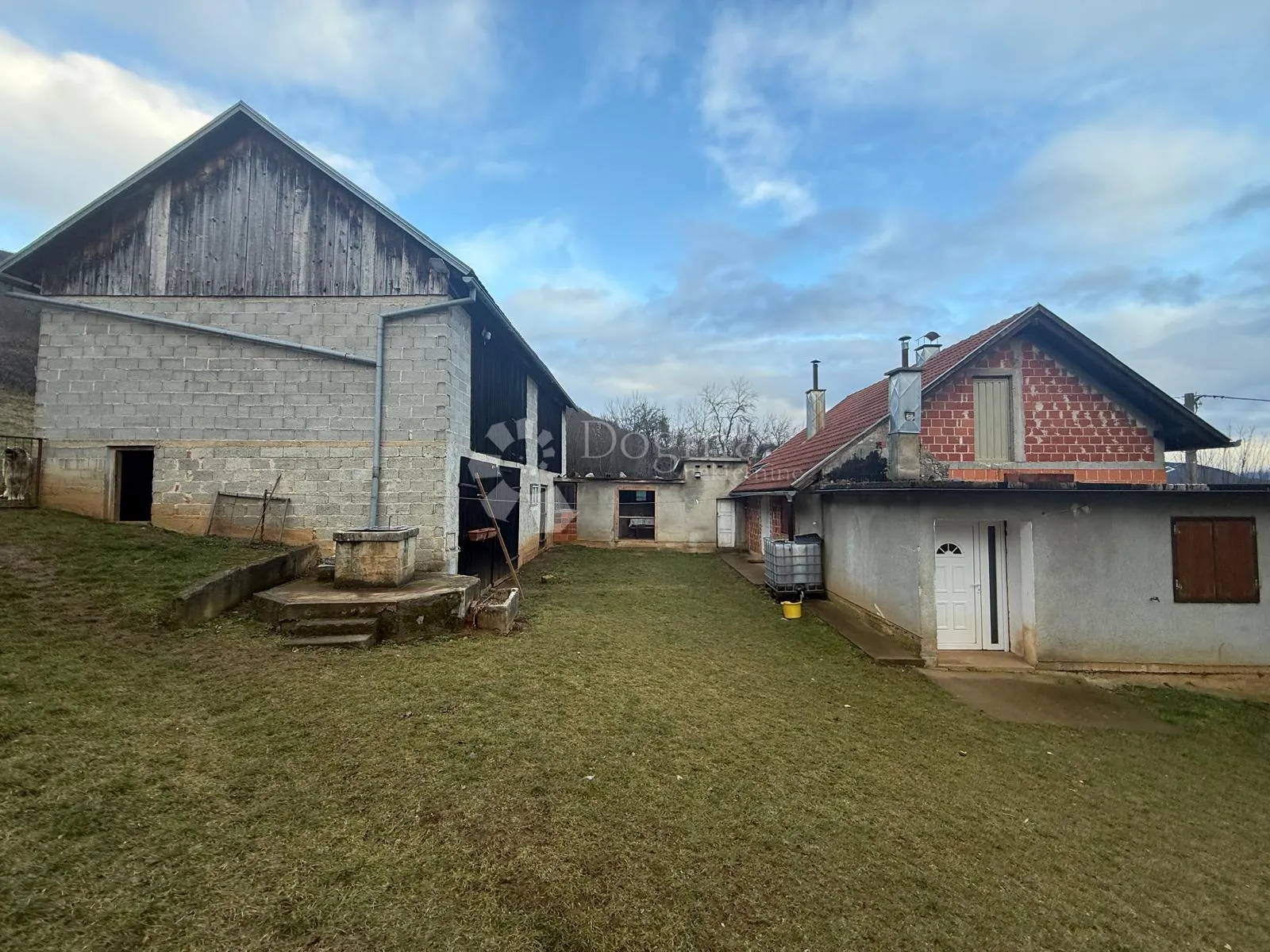 seosko imanje na osami s predivnim pogledom - slika 9