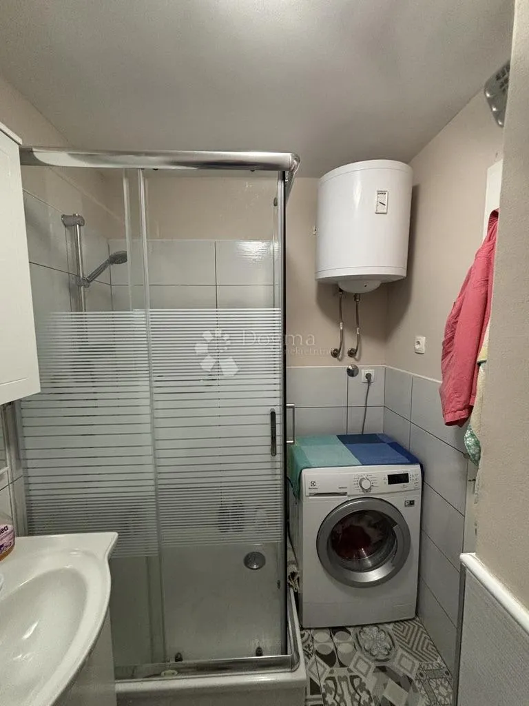 stan 28m² s galerijom - lovran - slika 8