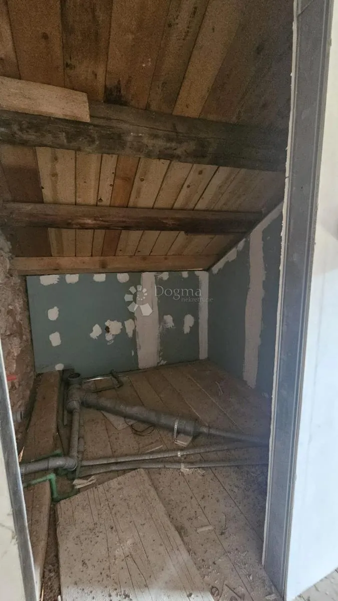 samostojeća kuća u visokoj rou- bazi kraljevica, križišće - slika 11