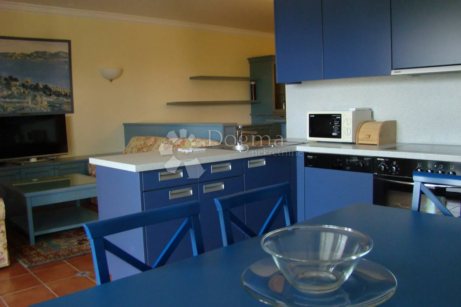 apartman na prestižnoj lokaciji - slika 3