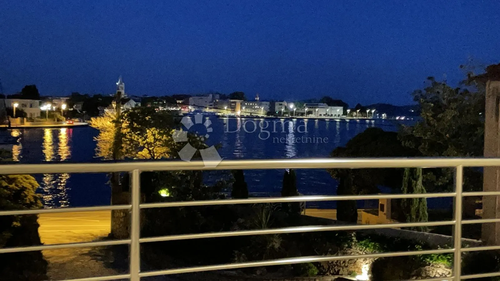 zadar, prodaja elegantne vile 1. red do mora na elitnoj lokaciji - slika 22