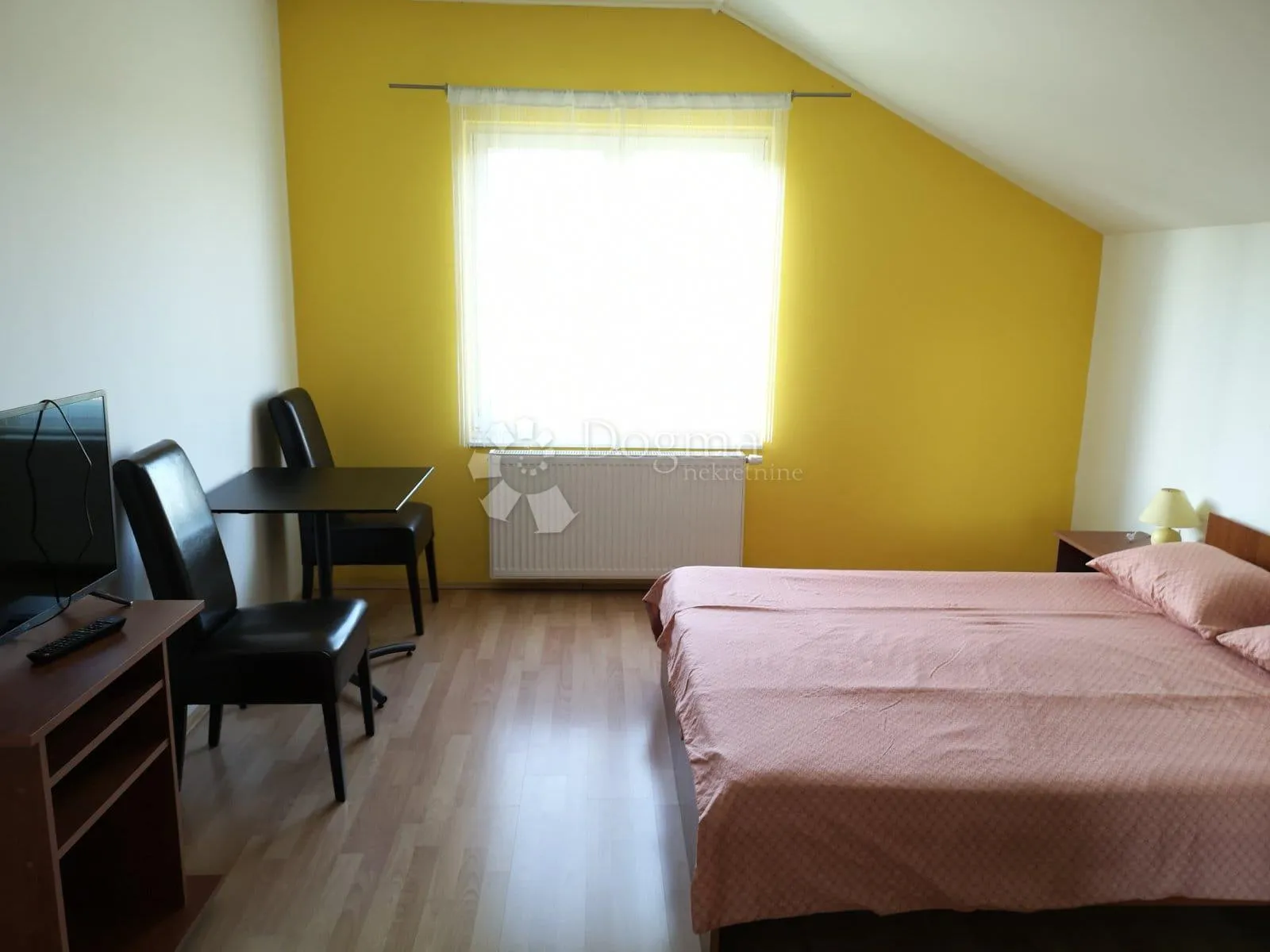 pansion i konjički klub s apartmanima i restoranom - slika 10