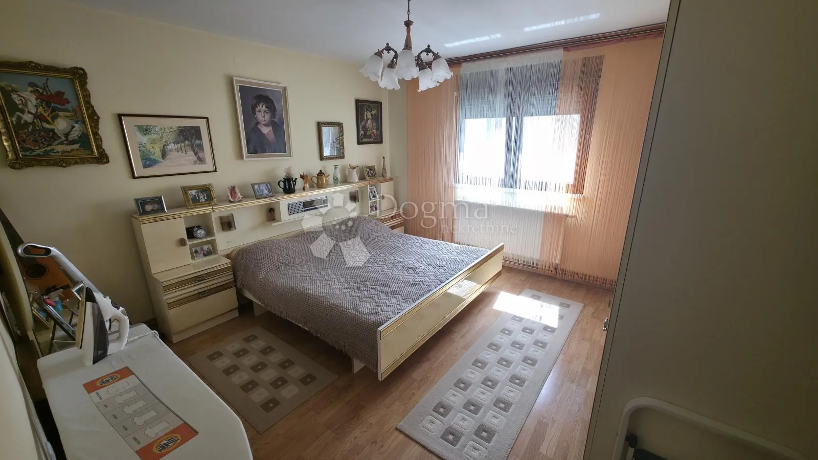 uređena katnica 257 m2 sa velikom okućnicom, žitnjak- struge - slika 15
