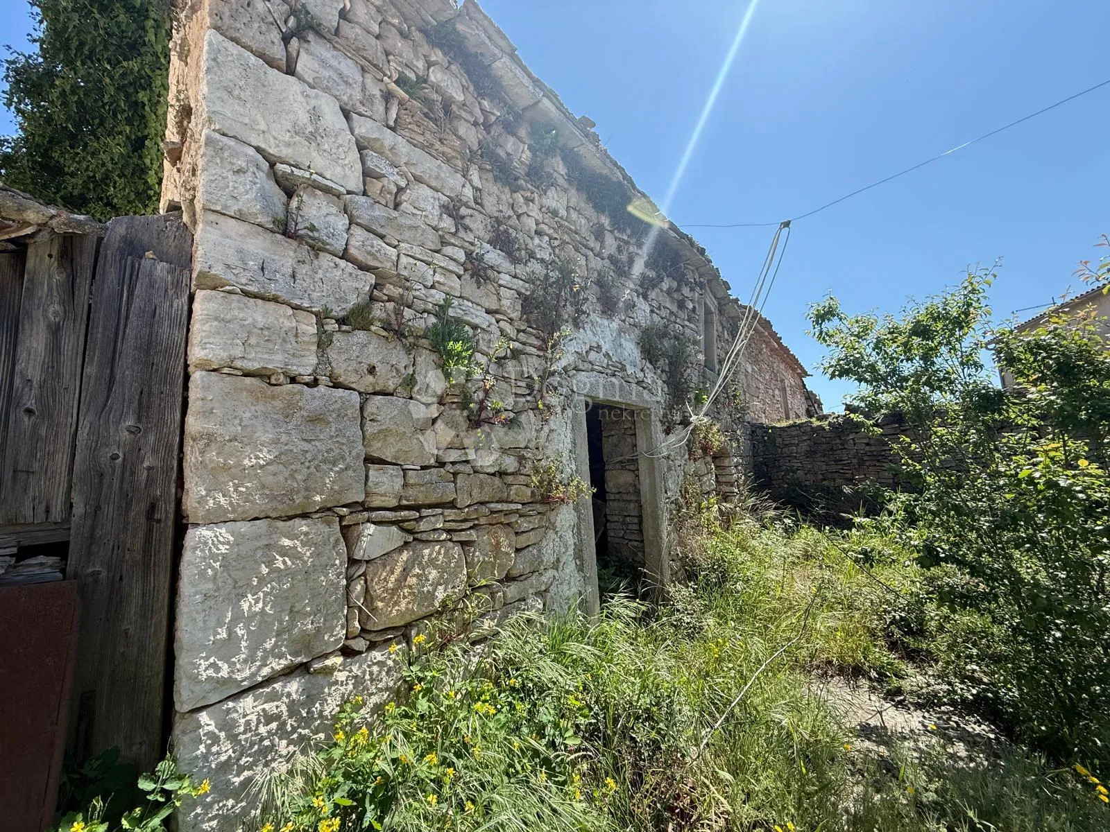 dvije kuće, baladur i stara hiža - slika 37