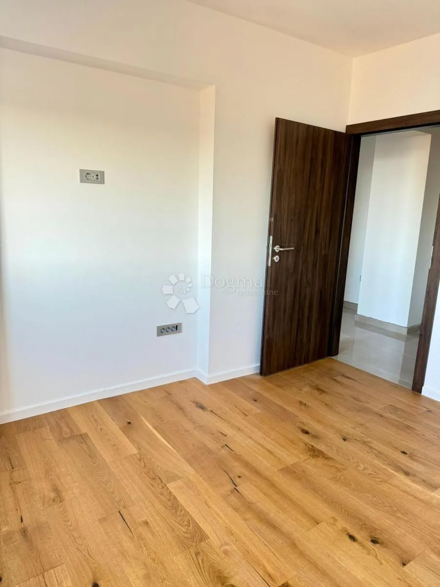 top prilika! zadar (branimirova obala) - renovirani stan s liftom 60m2 - slika 9