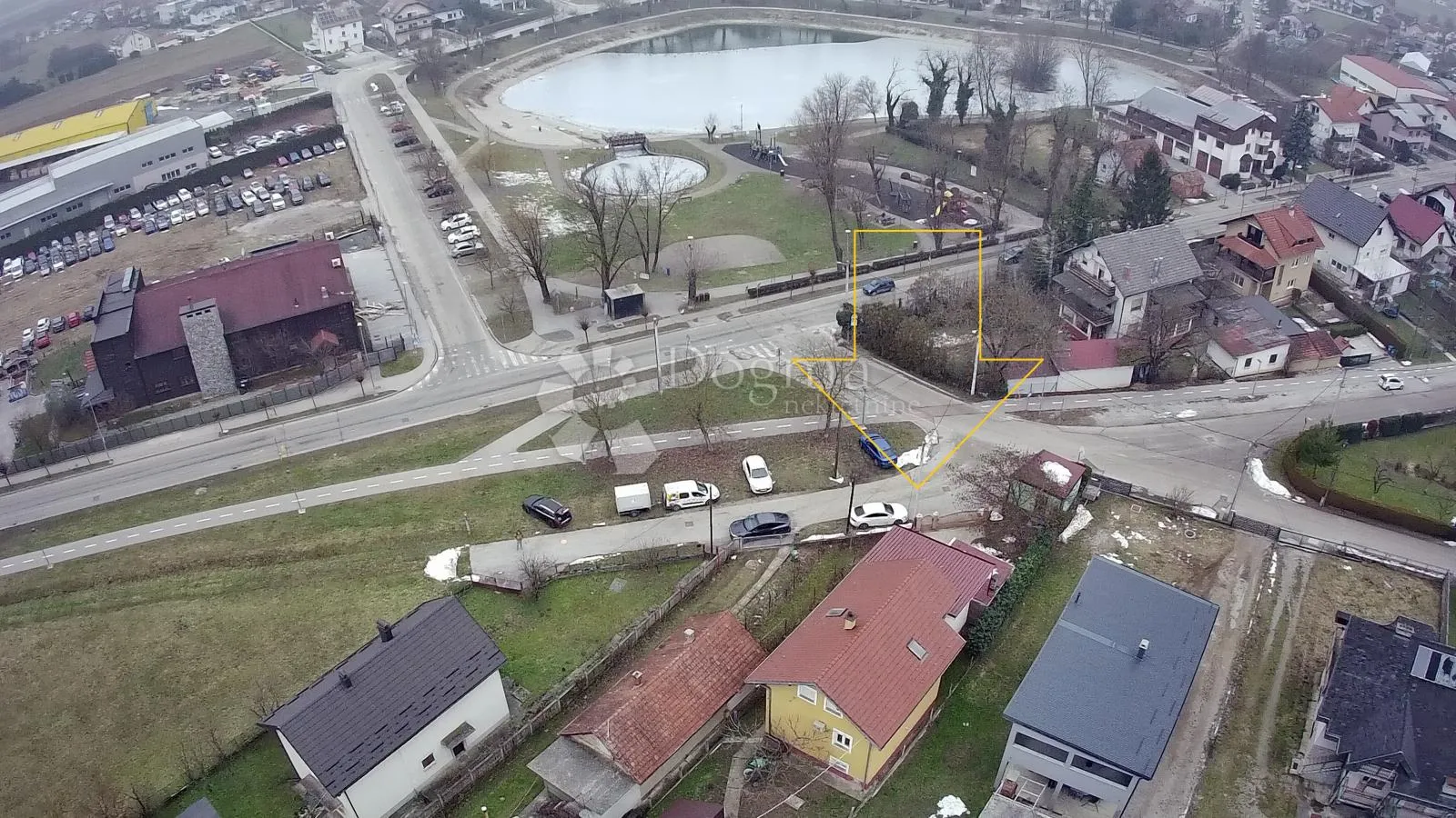 uređena kuća s bazenom i poslovnim prostorom – odlična lokacija uz jezero! - slika 69