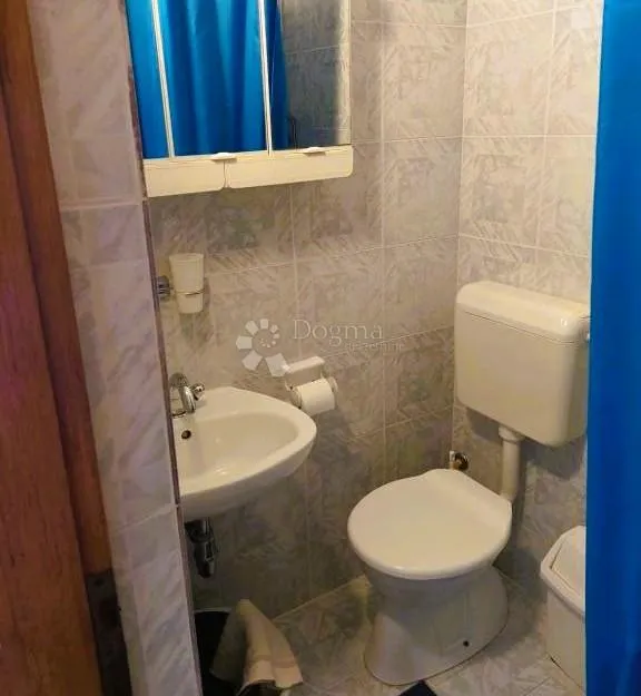 mediteranski dragulj: kuća s apartmanima i pogledom na more - slika 4