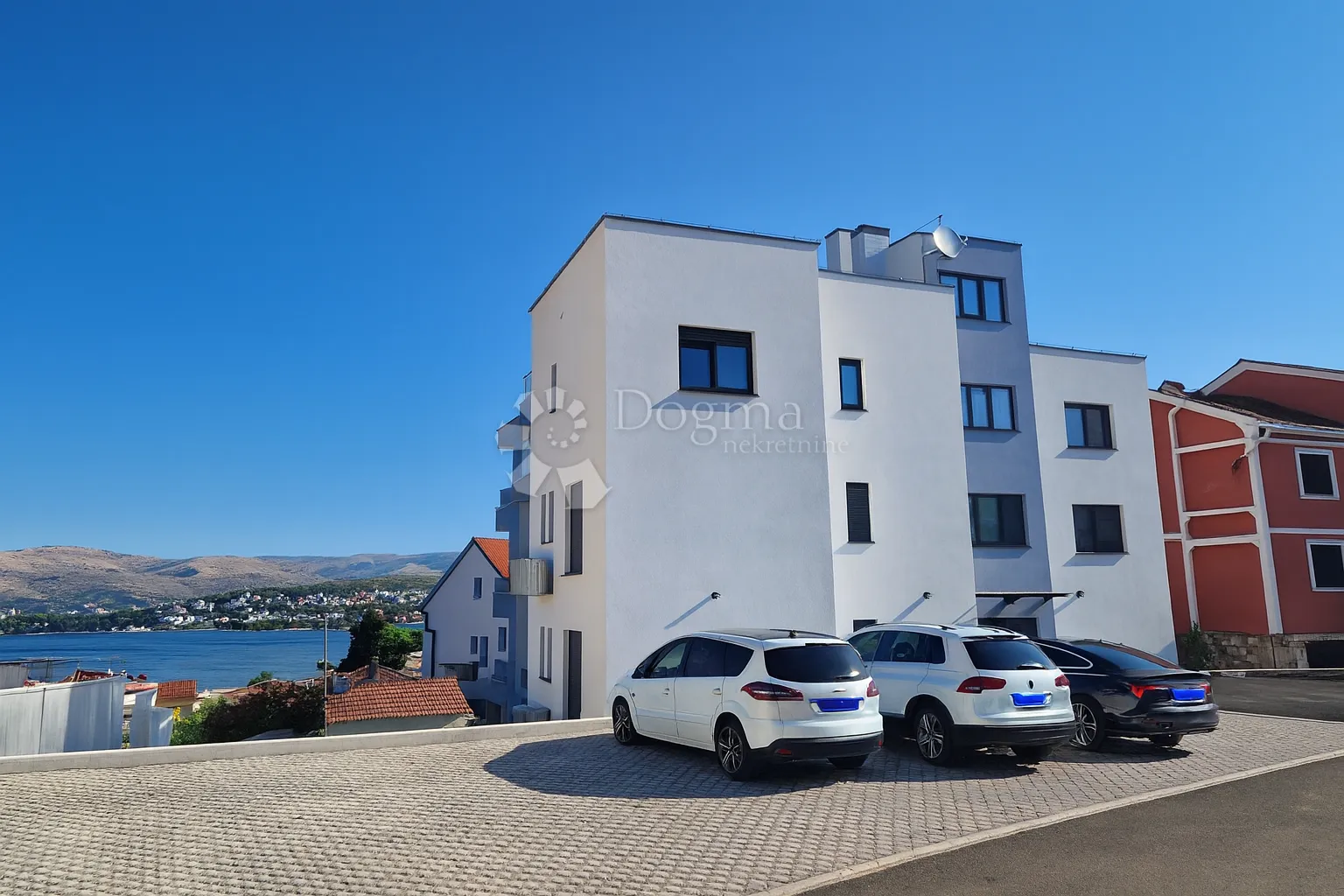 čiovo - penthouse sa krovnom terasom i pogledom na more! - slika 2