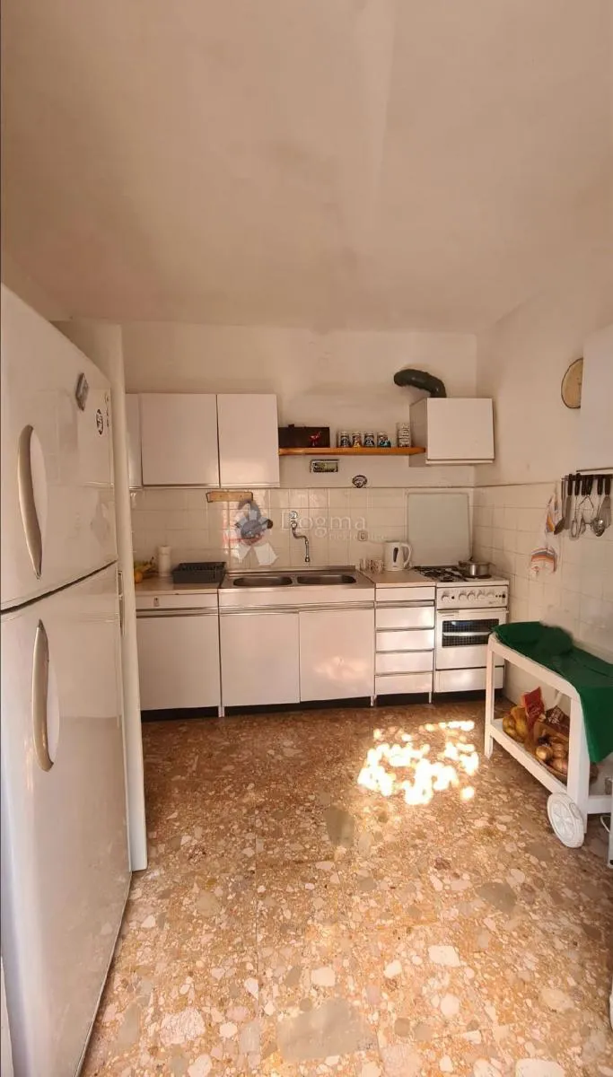 kuća 80m od mora, sutivan, brač - slika 4