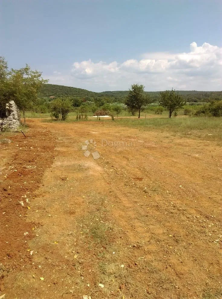 respektabilna površina - slika 18