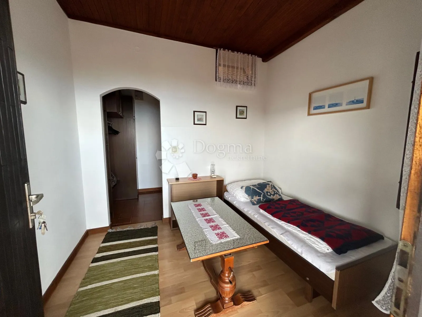 stan idealan za turistički najam - slika 9