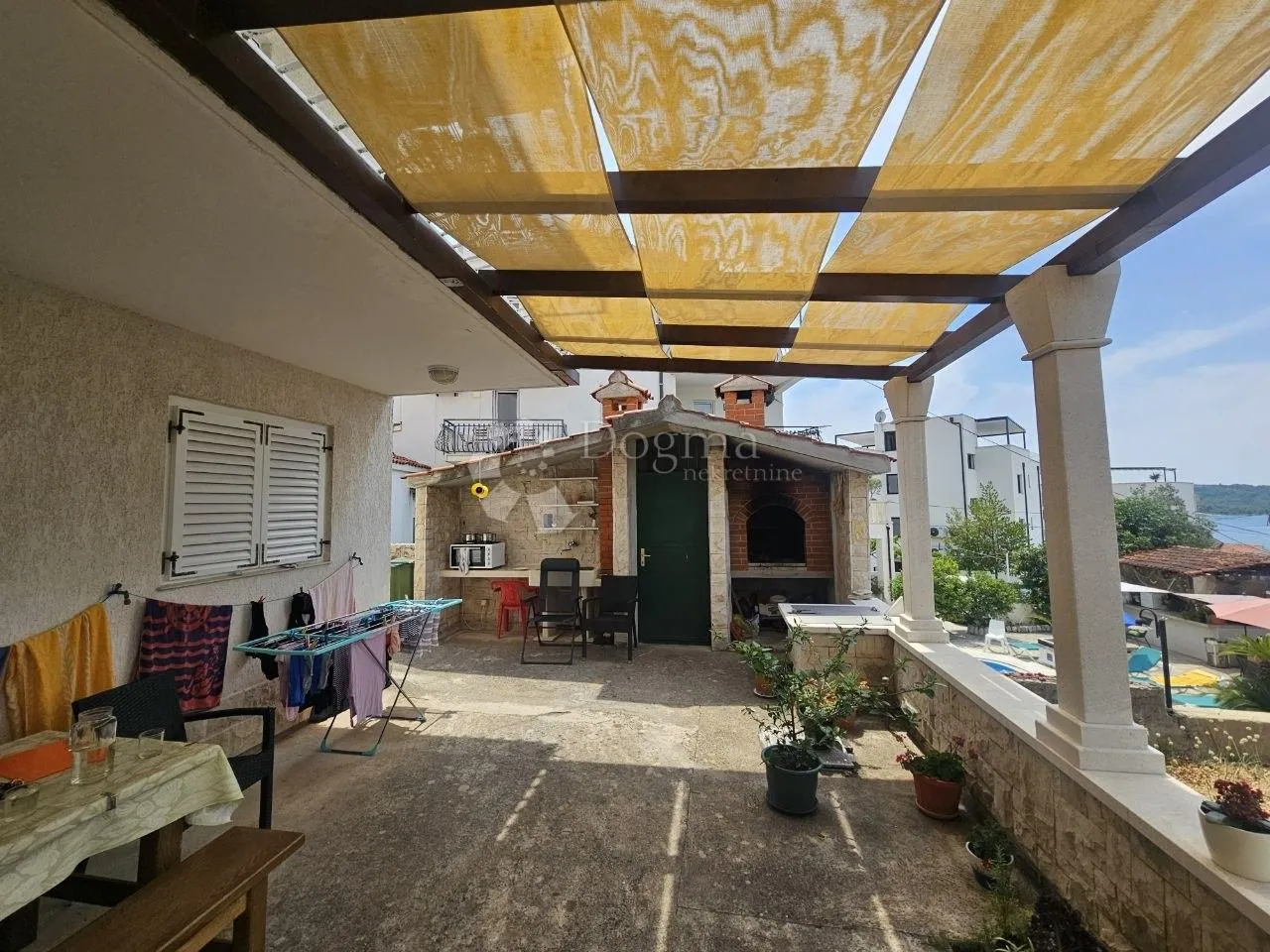 apartmanska kuća u okrugu gornjem! o. čiovo - slika 1