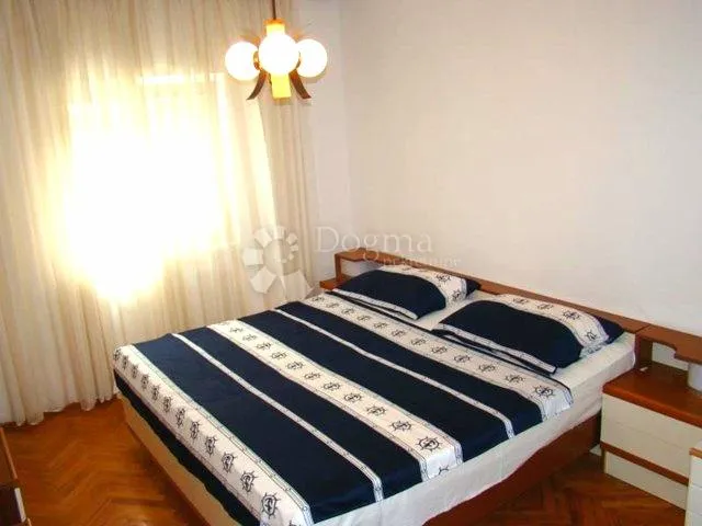 stan 65m2 -na 50m od mora-pag!!! - slika 4