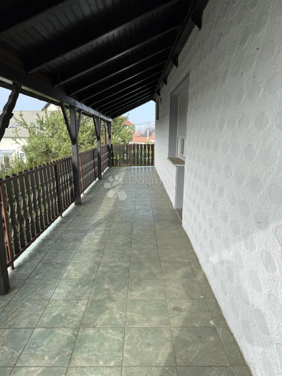 prostrana obiteljska kuća s velikom okućnicom blizu sračinca - slika 18