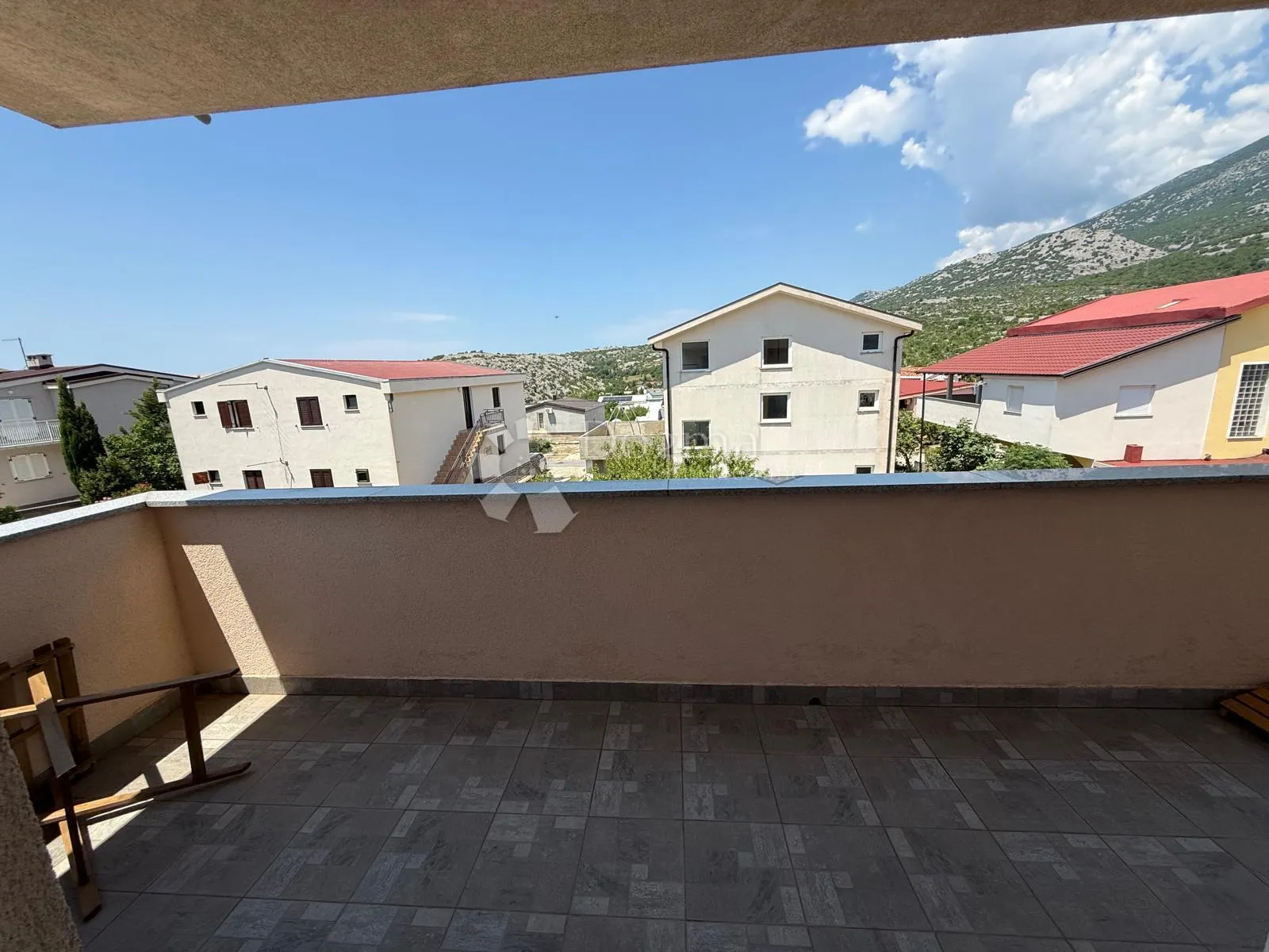 nov moderan namješten apartman 200 m od mora - slika 25