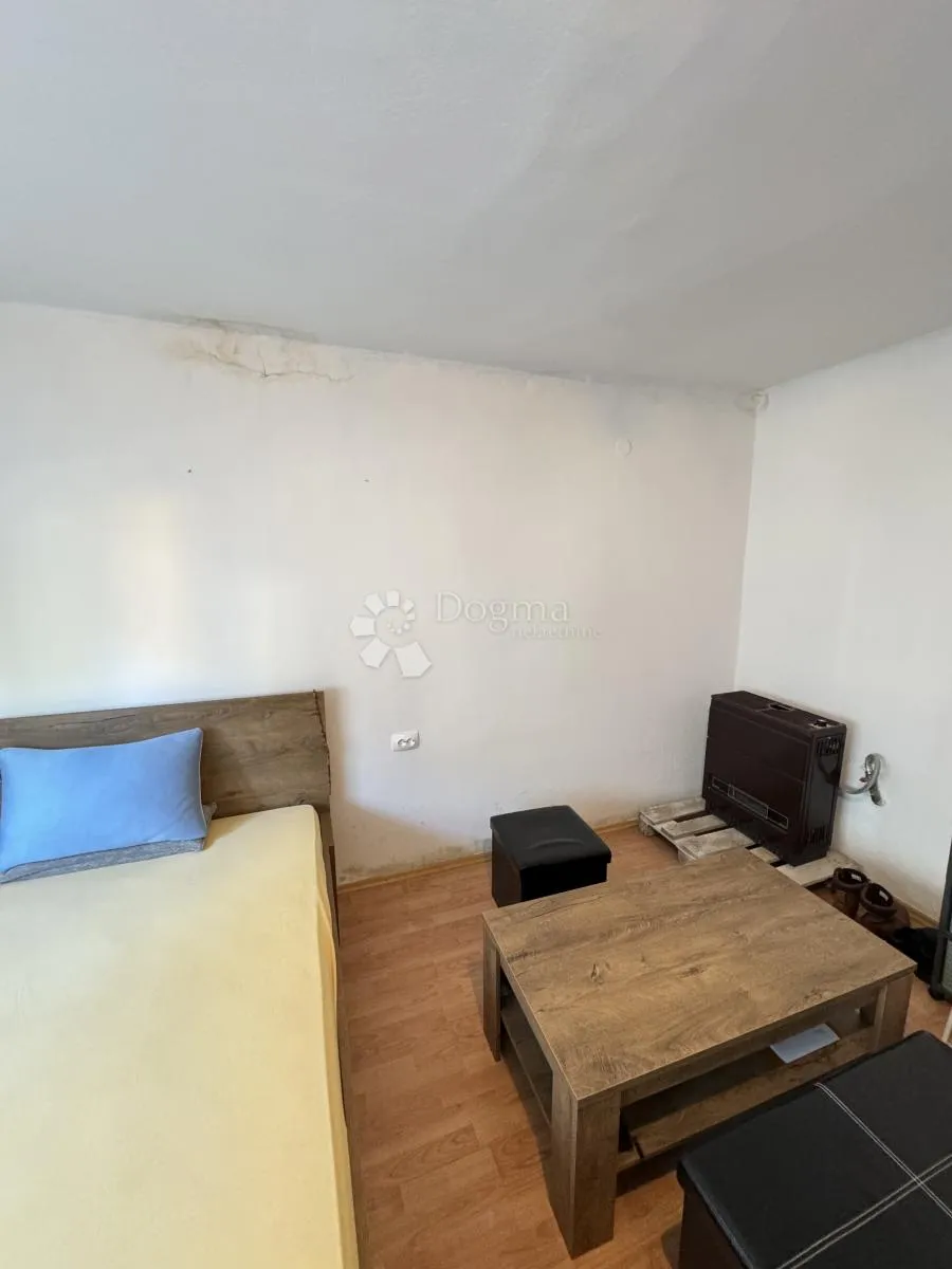 potencijal za gradnju nove kuće - 504 m2 - slika 6