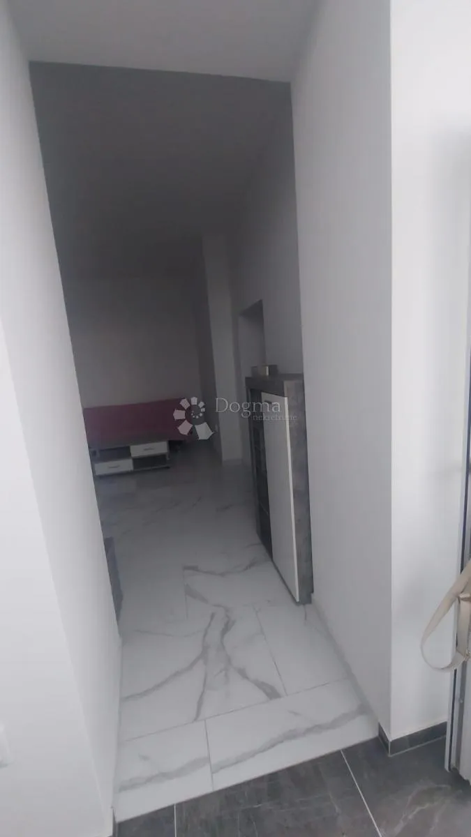 idealan stan za obiteljski život u puli - slika 22