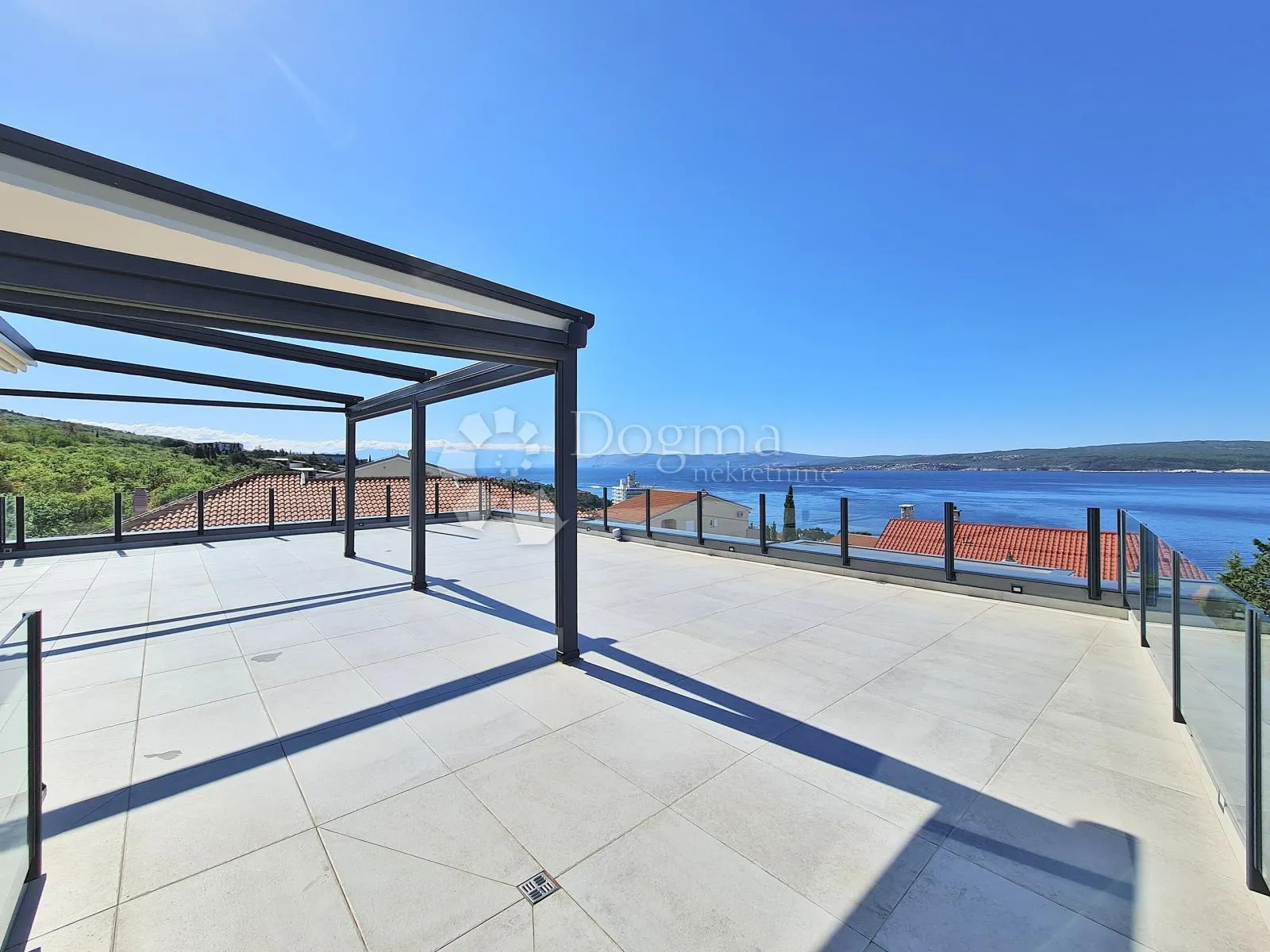 crikvenica ,penthouse 3s+db,velika garaža - slika 4