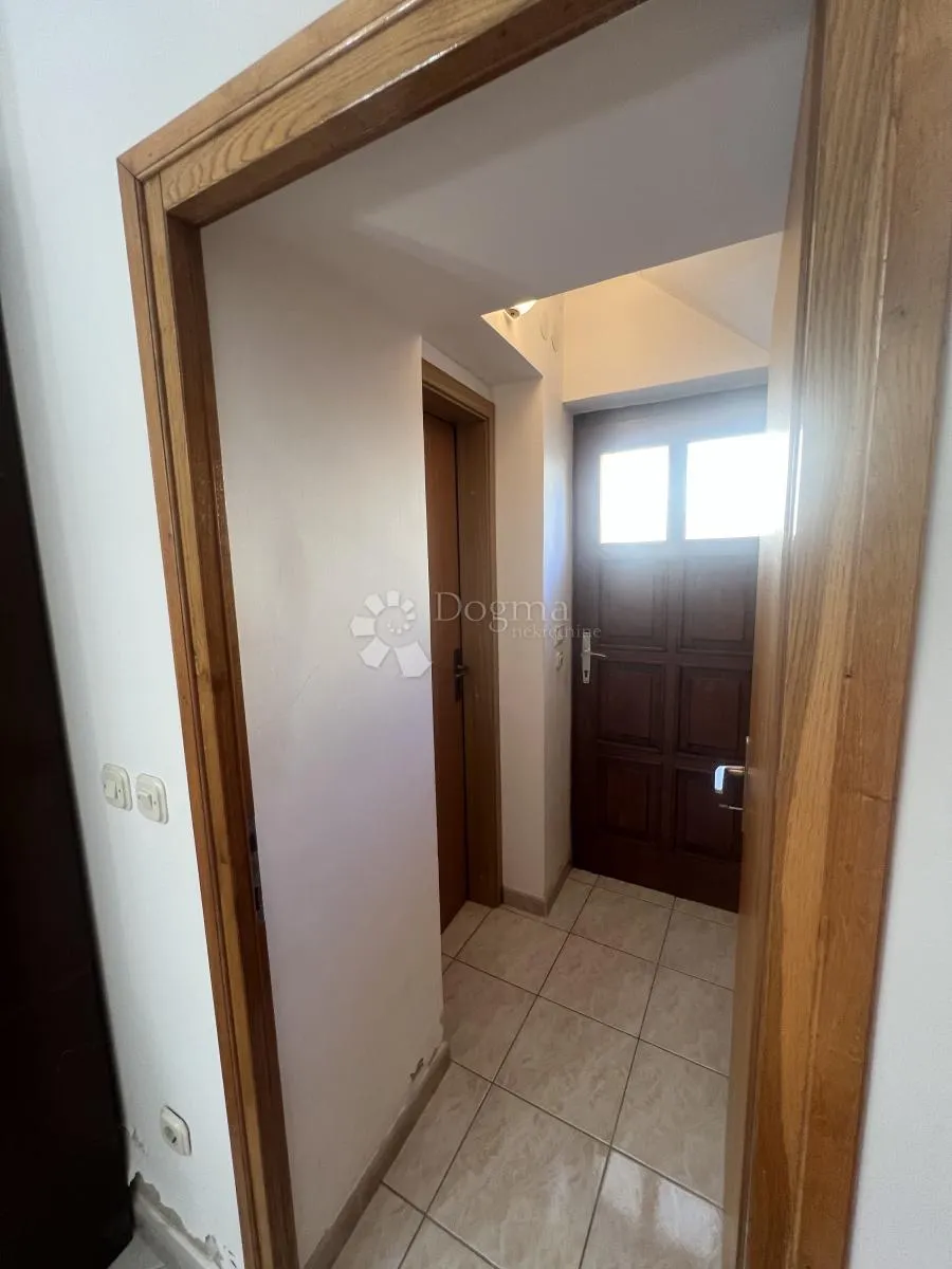 duplex -dvije kuće sa ljetnom kuhinjom i garažom - slika 21