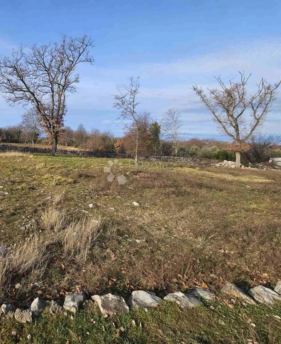 ravan građevinski teren u okolici malinske - slika 17