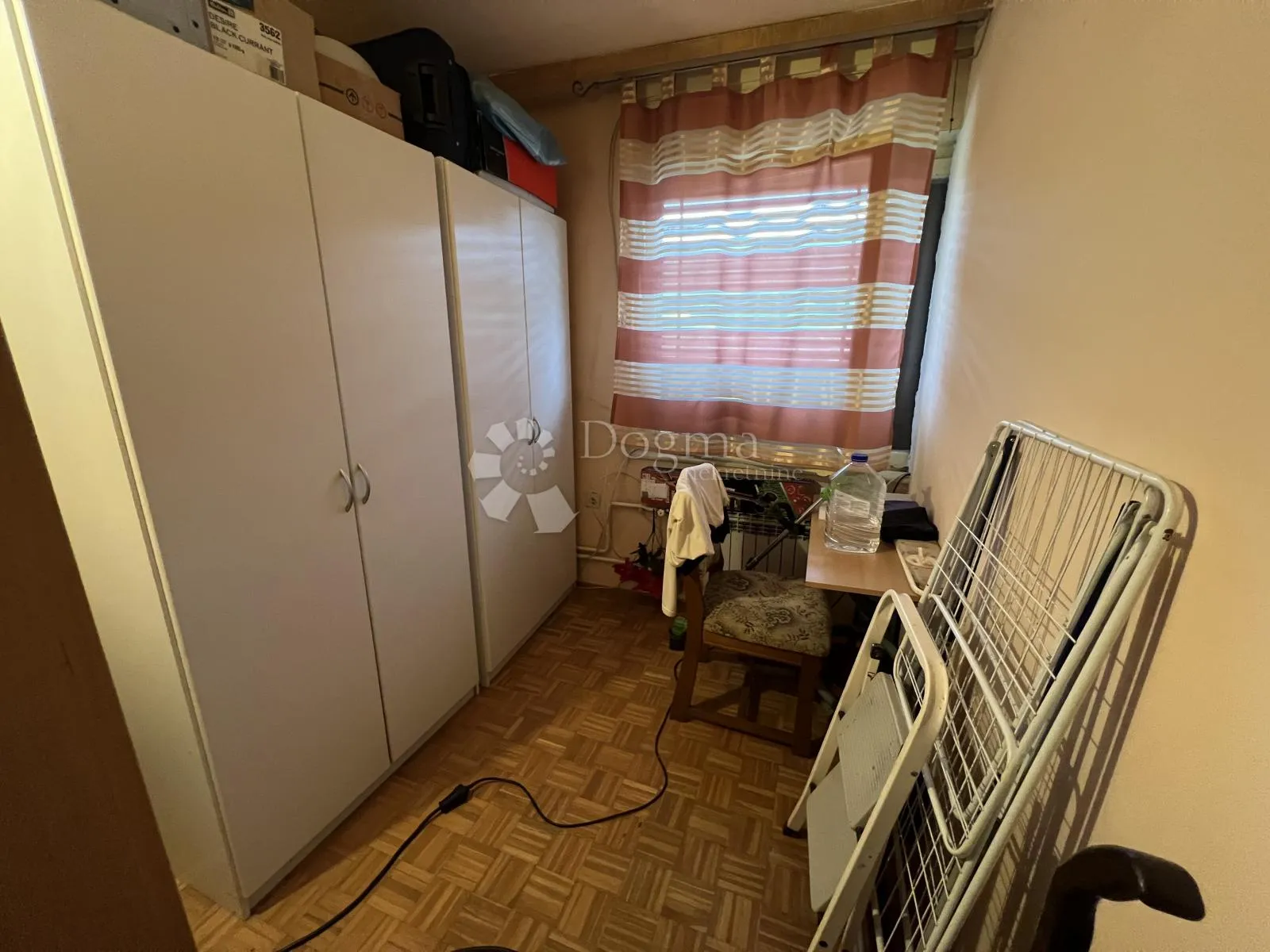 obiteljska kuća s garažom i gospodarskom zgradom - slika 14