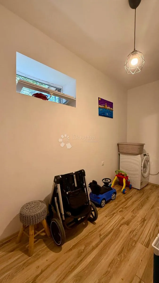 uredan dvosoban stan 55,03 m² u mirnoj zgradi s tri stana - slika 20