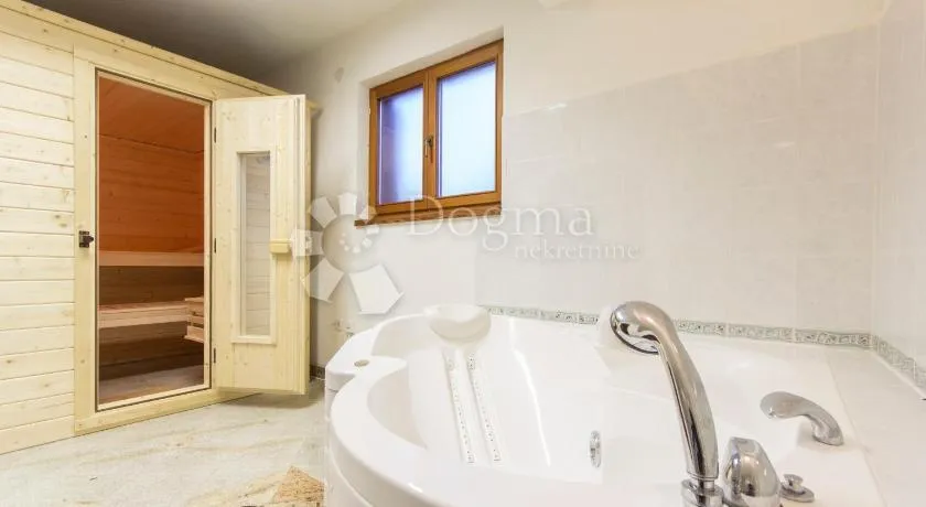 predivna apartmanska kuća! - slika 13