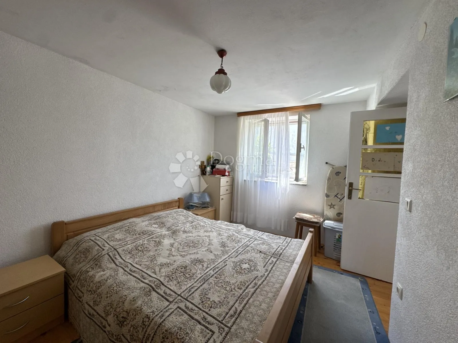 kuća sa dva stana, pomoćnim objektom i okućnicom/ krk-garica - slika 15
